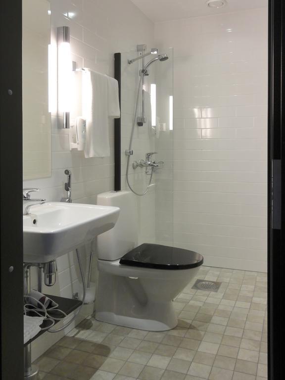 Hotel Tegel Фискарс Стая снимка